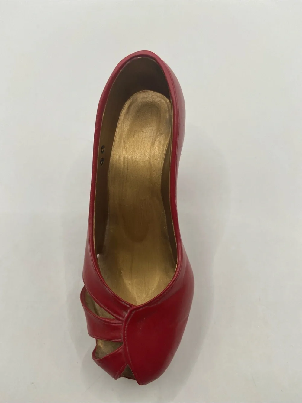 Just The Right Shoe by Raine Ravishing Red Miniature Shoe Figurine Vintage